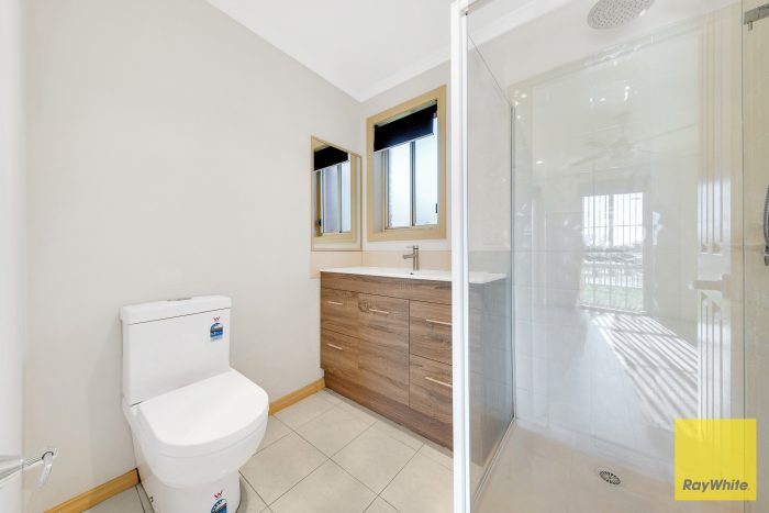 27 Quarrion Ct, Hoppers Crossing VIC 3029, Australia
