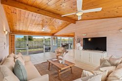 15 Ruby Cove, Omaha, Rodney, Auckland, 0986, New Zealand
