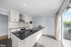 41 Schouten St, Warrane TAS 7018, Australia