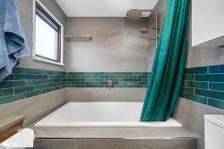 41 Schouten St, Warrane TAS 7018, Australia