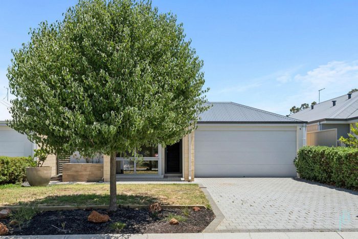 13 Canopy Cct, Forrestfield WA 6058, Australia