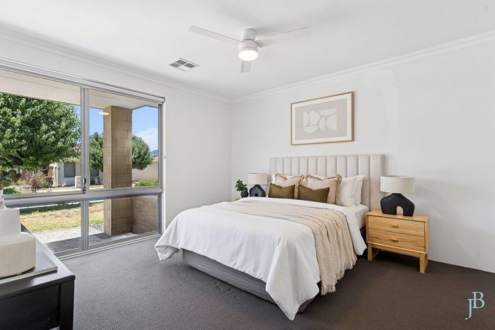 13 Canopy Cct, Forrestfield WA 6058, Australia