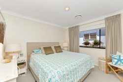 Unit 2/15 Tourmaline Ave, Pearl Beach NSW 2256, Australia