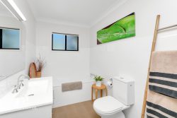Unit 2/15 Tourmaline Ave, Pearl Beach NSW 2256, Australia