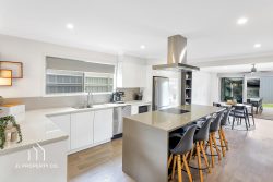 87 Trafalgar Ave, Woy Woy NSW 2256, Australia