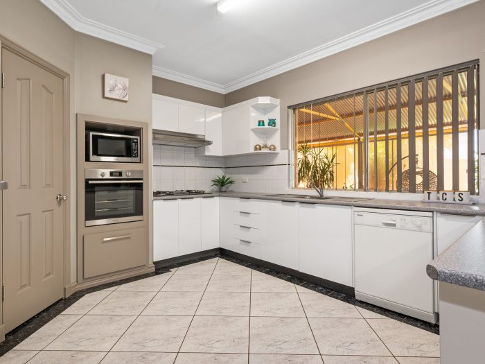 18 Turich Way, Victory Heights WA 6432, Australia