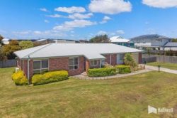 6 Vine St, Hawley Beach TAS 7307, Australia