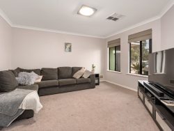 19 Yilkarri Parade, Karlkurla WA 6430, Australia
