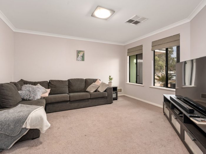 19 Yilkarri Parade, Karlkurla WA 6430, Australia