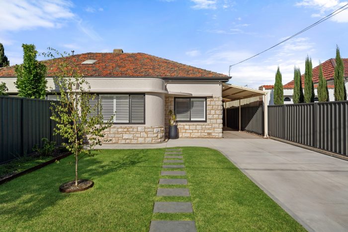 2A Winston Cres, Glengowrie SA 5044, Australia