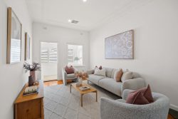 2A Winston Cres, Glengowrie SA 5044, Australia