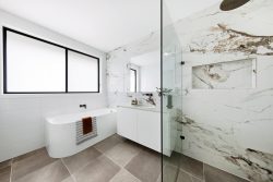 18 Alkoomie Ave, Forestville NSW 2087, Australia