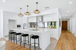 18 Alkoomie Ave, Forestville NSW 2087, Australia