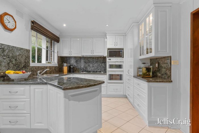 8 Aruma Ct, Burwood East VIC 3151, Australia