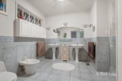 8 Aruma Ct, Burwood East VIC 3151, Australia