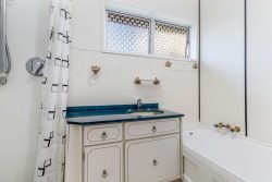 2/13 Ashdown place, Papakura, Auckland, 2113, New Zealand