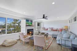 57 Arden Ave, Avoca Beach NSW 2251, Australia