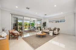 14B Acacia Ave, Campbelltown SA 5074, Australia