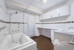 12B Wilson St, Carey Park WA 6230, Australia