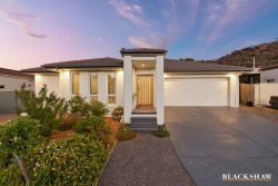 9 Booderee Pl, Banks ACT 2906, Australia