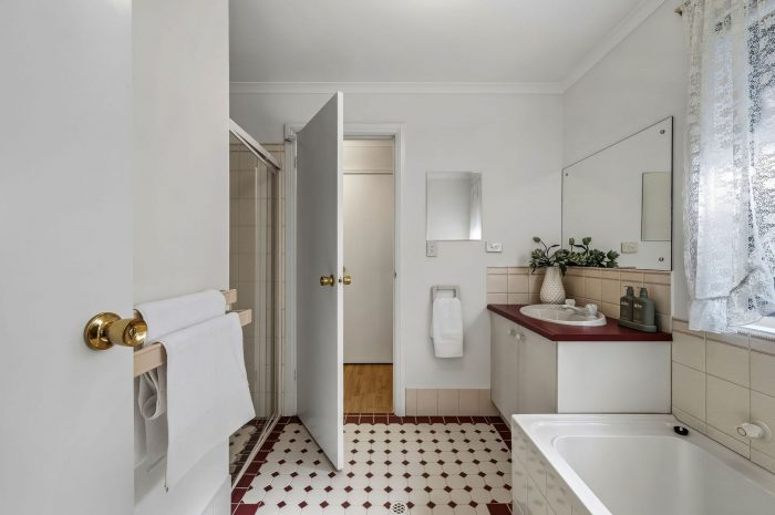 5 Burchmore Ct, Blair Athol SA 5084, Australia