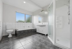 158 Cascades Road, Pakuranga Heights, Manukau City, Auckland, 2010, New Zealand