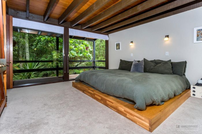24 Channel View Road Campbells Bay North Shore City Auckland 0630 New Zealand
