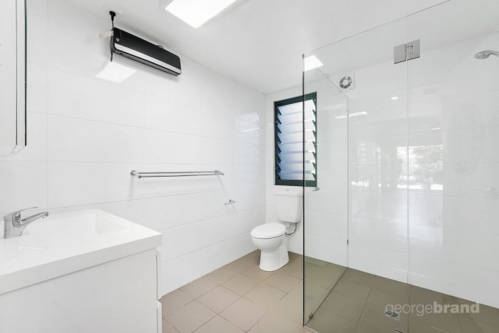 Unit 8/425 Terrigal Dr, Erina NSW 2250, Australia