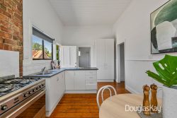 13 Fraser St Sunshine VIC 3020, Australia