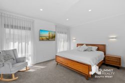 16 Hatfield Way, Millbridge WA 6232, Australia