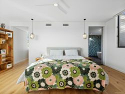 7A Ozone St, Freshwater NSW 2096, Australia