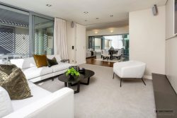 15 Lake View Road Takapuna North Shore City Auckland 0622 New Zealand