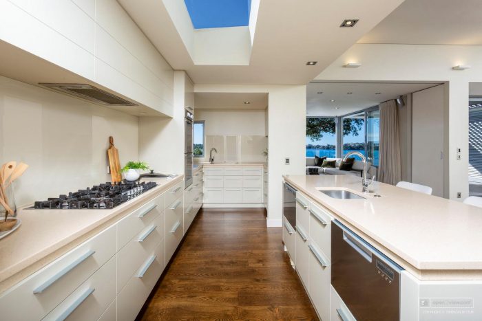 15 Lake View Road Takapuna North Shore City Auckland 0622 New Zealand