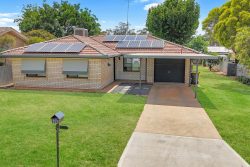 10 Lawson St, Parkes NSW 2870, Australia