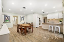 Unit 4/15 Lisson Grove Hawthorn VIC 3122, Australia