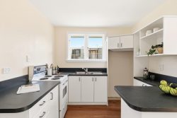 12 Bracken Road, Newlands, Wellington, 6037, New Zealand