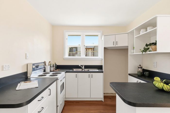 12 Bracken Road, Newlands, Wellington, 6037, New Zealand