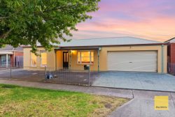 358 Morris Rd, Hoppers Crossing VIC 3029, Australia