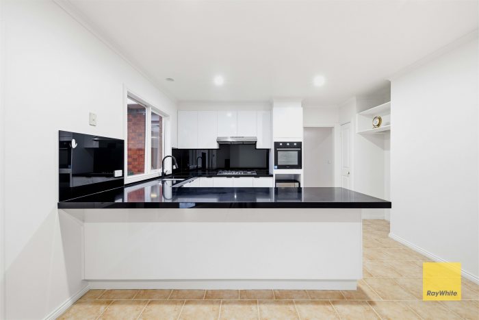 358 Morris Rd, Hoppers Crossing VIC 3029, Australia