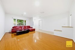 358 Morris Rd, Hoppers Crossing VIC 3029, Australia