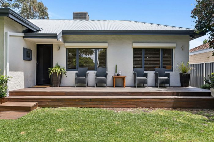 377A Light St, Dianella WA 6059, Australia