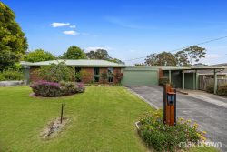 2 Doreen Ct, Montrose VIC 3765, Australia
