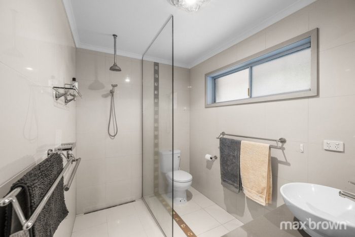 2 Doreen Ct, Montrose VIC 3765, Australia