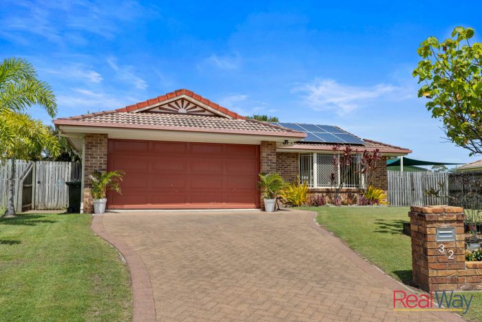32 Thornbill Dr, Eli Waters QLD 4655, Australia