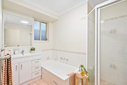 4 Clementine Pl, Mardi NSW 2259, Australia