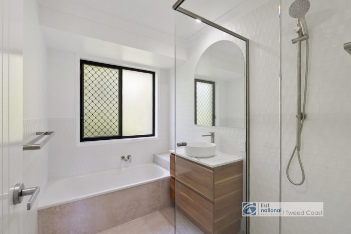 49 Old Ferry Rd, Banora Point NSW 2486, Australia