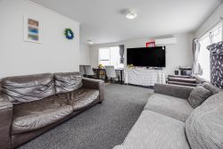 1/22 Silver Creek Road, Clendon Park, Manukau City, Auckland, 2103, New Zealand