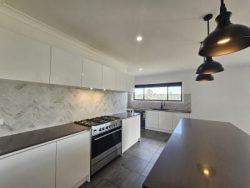 37 Stockyard Parade, Muswellbrook NSW 2333, Australia