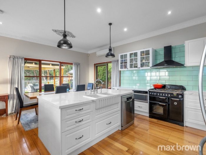10 Taruna Rise, Montrose VIC 3765, Australia