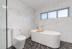 117 Sturges Road, Henderson, Waitakere City, Auckland, 0612, New Zealand